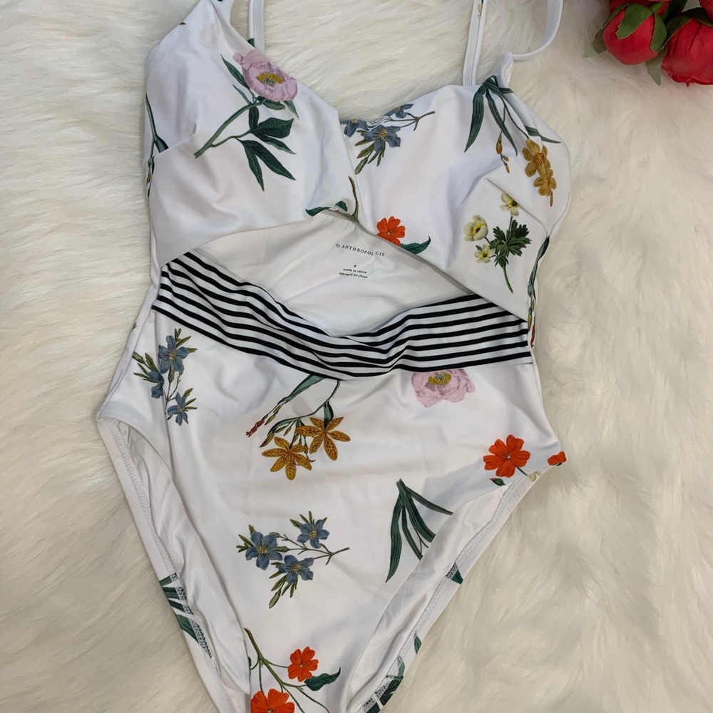 Anthropologie floral cut out one piece swimsuit - Picture 10 of 15
